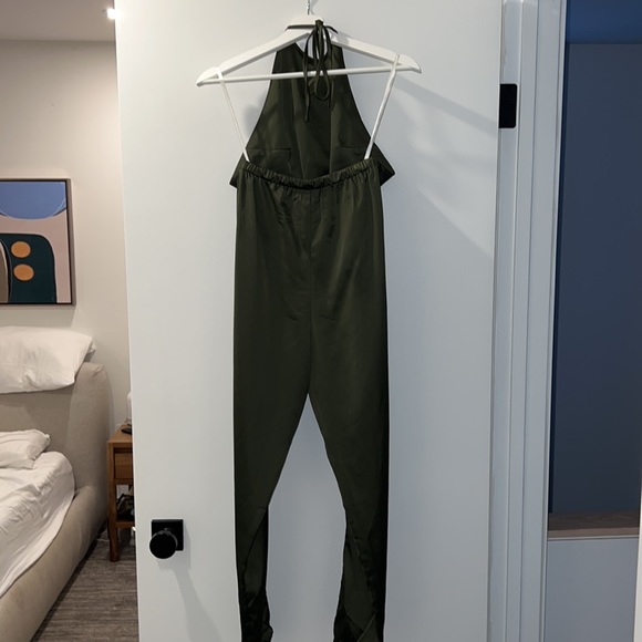 Backless sexy jumper from revolve! - Picture 4 of 4